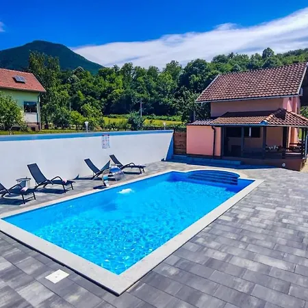 Emir Hébergement de vacances *